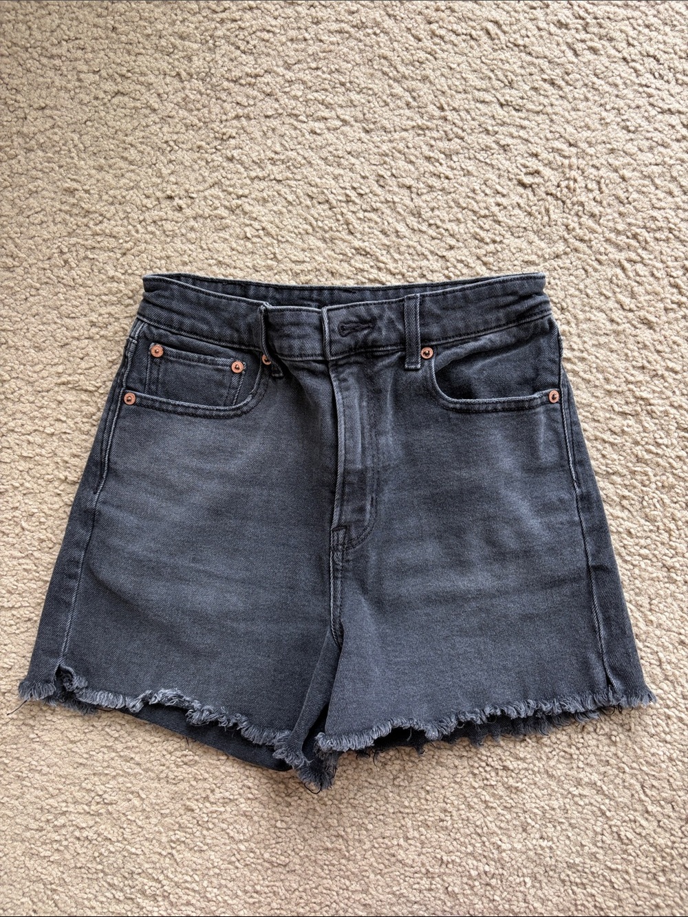 American Eagle Outfitters High-Rise 90s Boyfriend Short